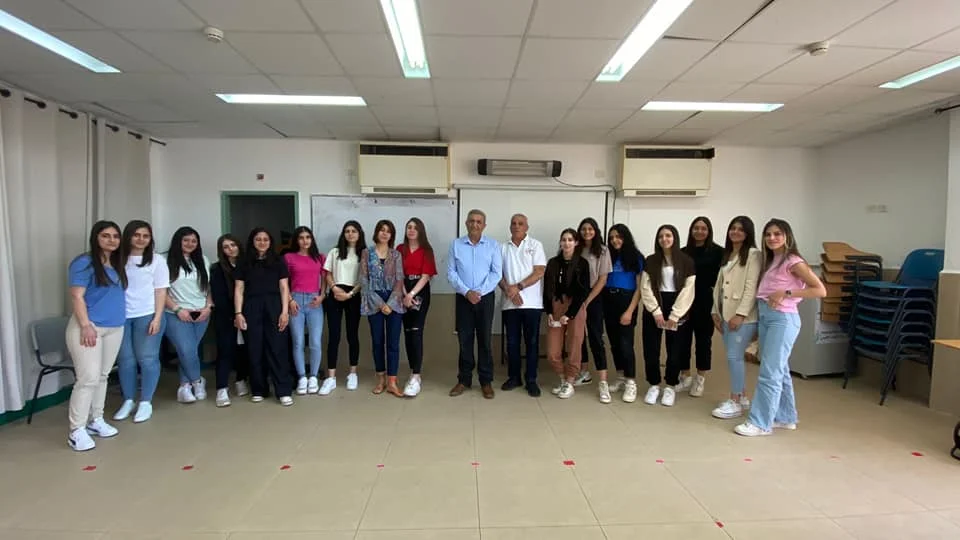 קורס לבנות השירות הלאומי בבית ג'אן